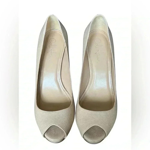 “Cole Haan” and Air Nike beige peep-toe pumps. Size 8 B - Picture 11 of 15
